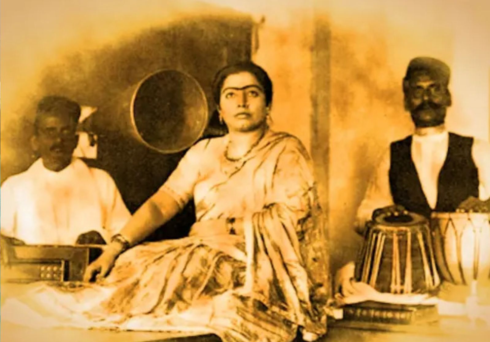 Gauhar Jaaan.jpg-1715573408484